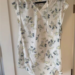 Carve Designs White and Blue Floral Blouse